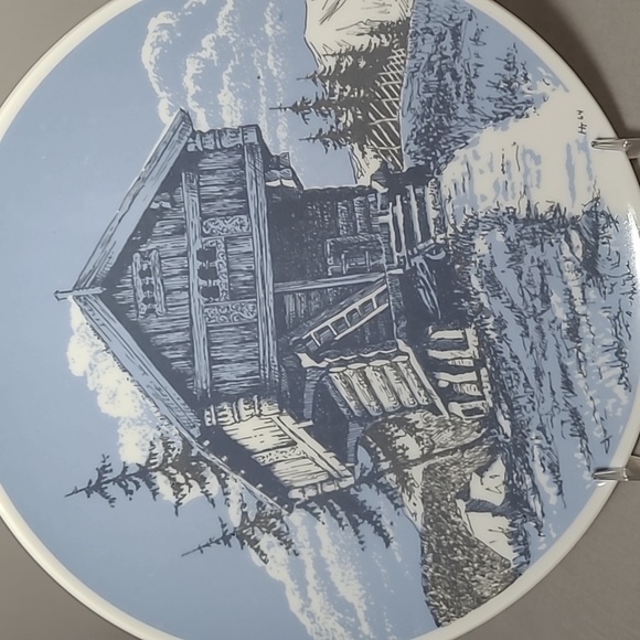 1964 Porsgrund Norway Winter Log Cabin Collectible Plate - Picture 2 of 6
